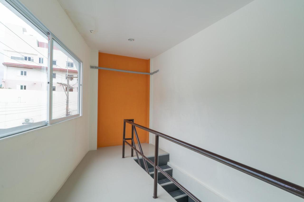 Grey Door 2*